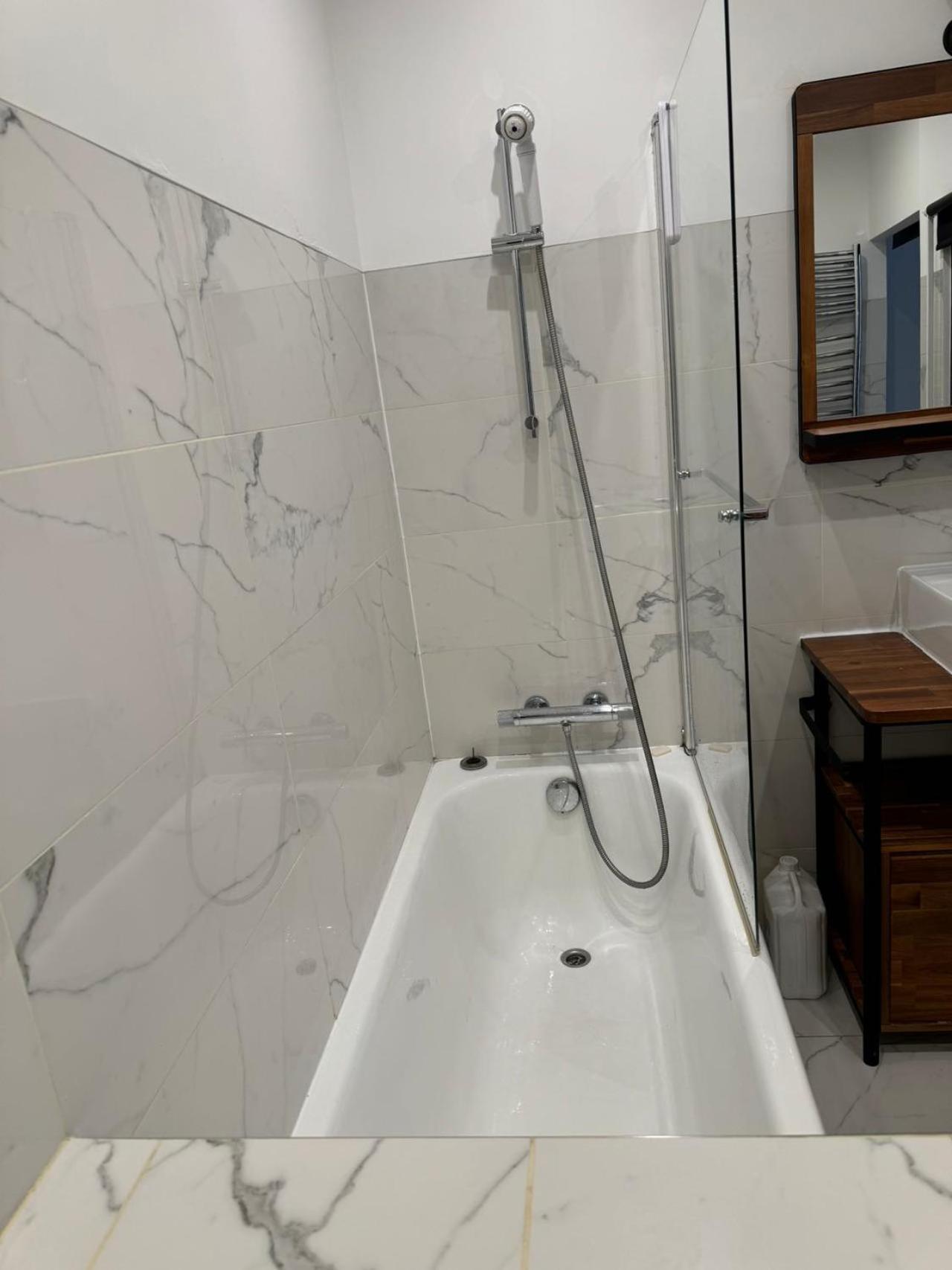 Appartamento Paris-18